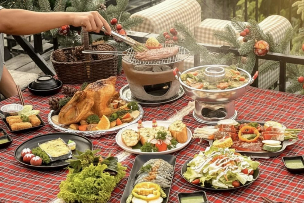 Gà Lưng Chừng Đồi được đánh giá là quán cơm lam gà nướng ngon ở Đà Lạt